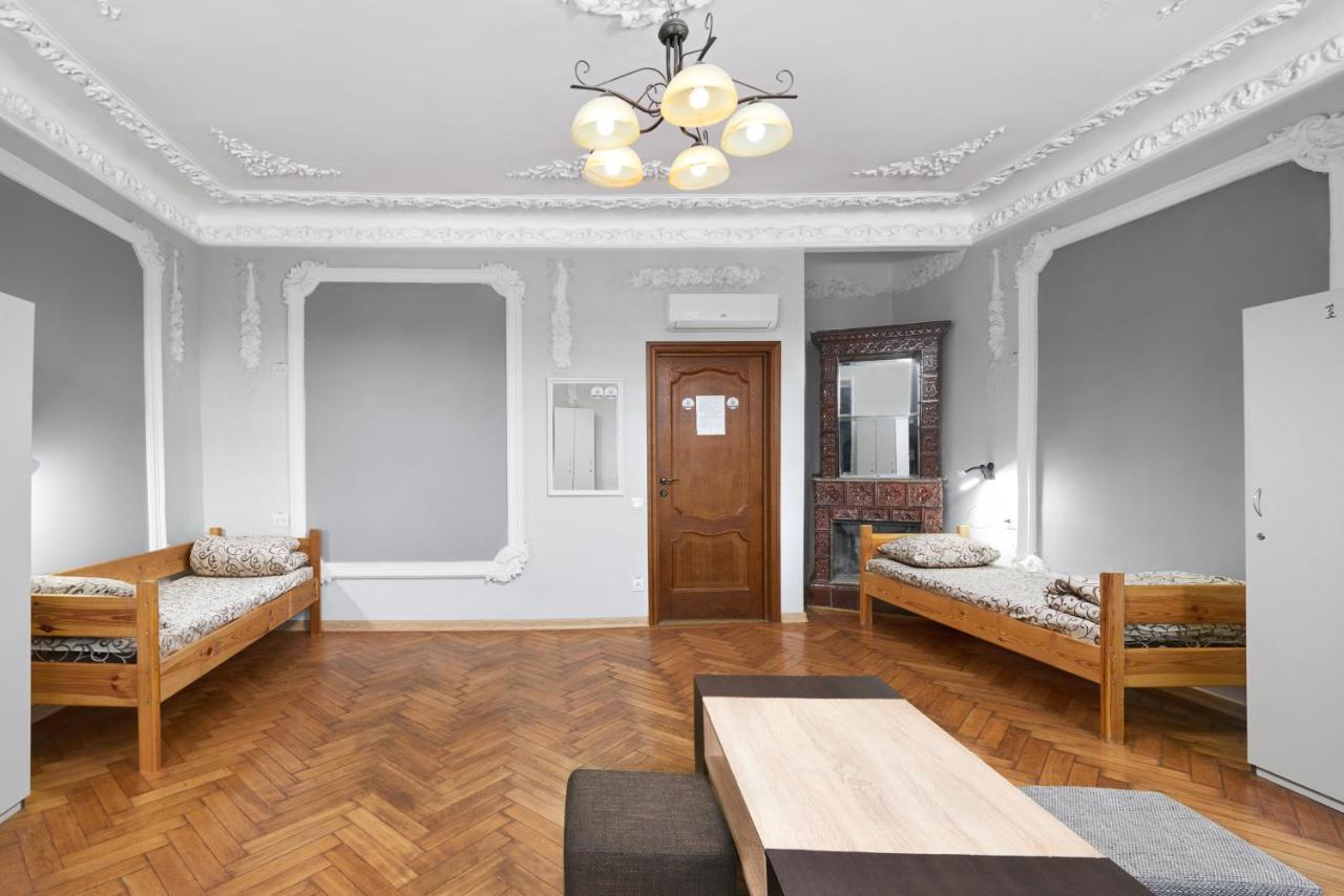 Premium Hostel Lviv Exteriör bild