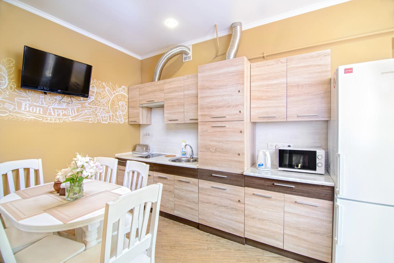 Premium Hostel Lviv Exteriör bild