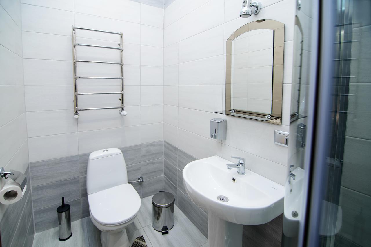 Premium Hostel Lviv Exteriör bild
